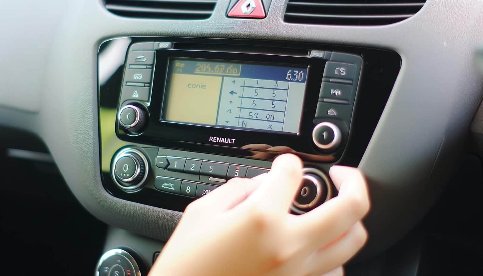 Récupérer facilement le code autoradio Renault